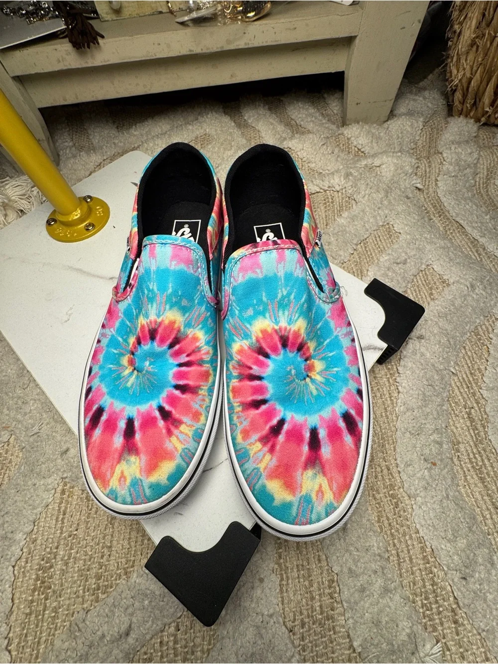 Vans womens Slip-On Tie-Dye Canvas Shoes - Blue/Pink